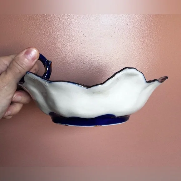 Nippon Vintage lobed Dish ✨ - Picture 3 of 10